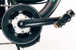 silnik centralny w rowerze elektrycznym