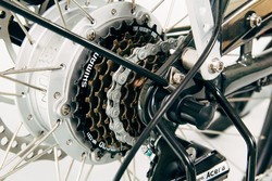 silnik tylny w rowerze