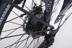 silnik tylny w rowerze