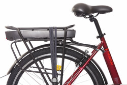 Rower elektryczny z akumulatorem na bagażniku