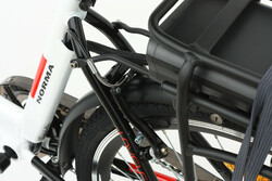 Rower elektryczny z akumulatorem na bagażniku