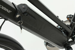 Rower elektryczny z akumulatorem wewnątrz ramy