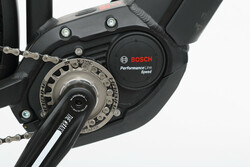 silnik centralny w rowerze elektrycznym