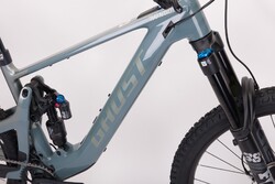 Rower elektryczny - akumulator wewnątrz ramy