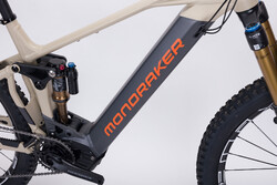 Rower elektryczny - akumulator wewnątrz ramy