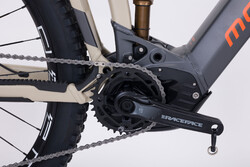 silnik centralny w rowerze elektrycznym