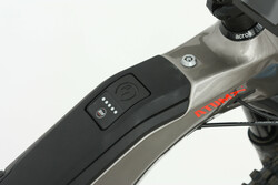 Rower elektryczny z akumulatorem wewnątrz ramy