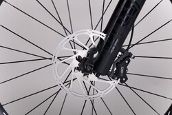 Hamulec tarczowy hydrauliczny