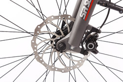 Hamulec tarczowy hydrauliczny