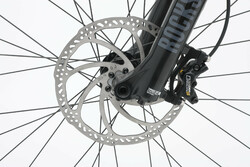 Hamulec tarczowy hydrauliczny