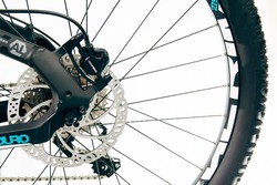 Hamulec tarczowy hydrauliczny