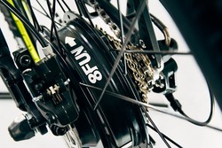 silnik tylny w rowerze